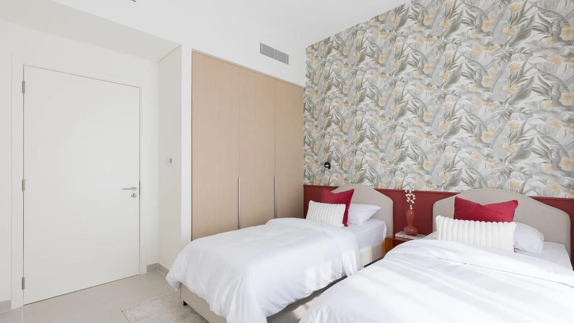 Creek Beach Roomy 3Br + Terrace Dubaj Zjednoczone Emiraty Arabskie