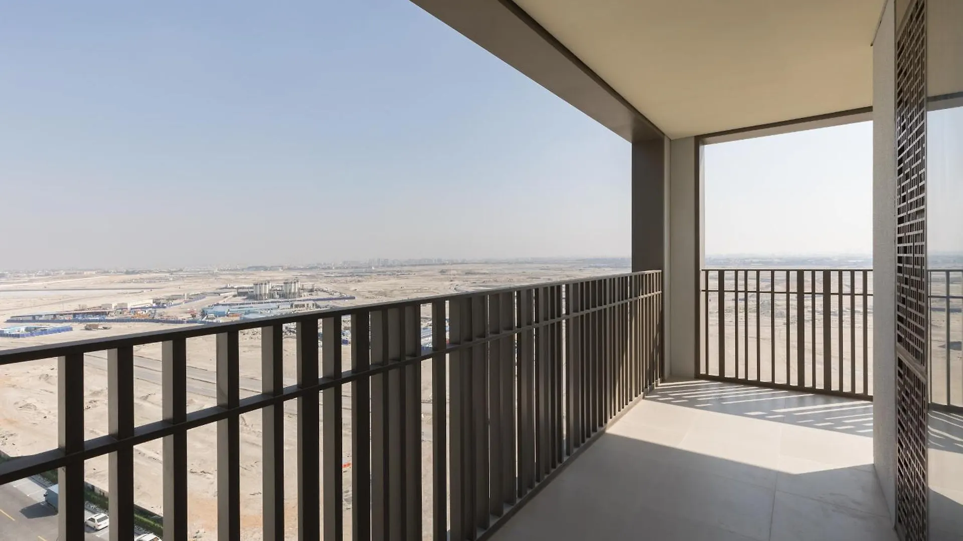 Creek Beach Roomy 3Br + Terrace Dubai Apartment